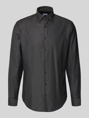 Slim Fit Business-Hemd mit Kentkragen Shop The Look MANNEQUINE