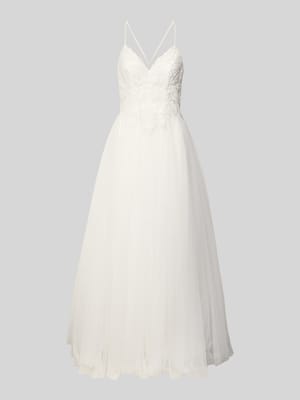 Brautkleid mit floralen Stickereien Shop The Look MANNEQUINE