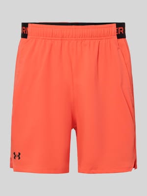 Straight Fit Shorts mit Logo-Print Modell 'Vanish' Shop The Look MANNEQUINE