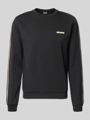 Sweatshirt mit Label-Details und Rundhalsausschnitt Shop The Look MANNEQUINE