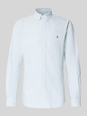 Slim Fit Freizeithemd mit Button-Down-Kragen Shop The Look MANNEQUINE