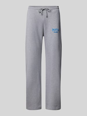 Regular Fit Sweatpants mit Label-Print Shop The Look MANNEQUINE