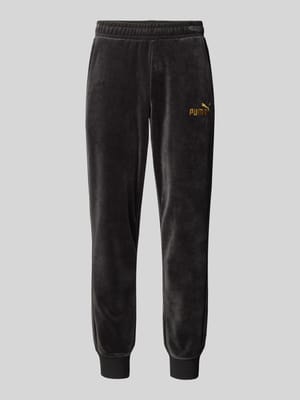 Relaxed Fit Sweatpants mit Label-Stitching Modell 'Velvettrack' Shop The Look MANNEQUINE