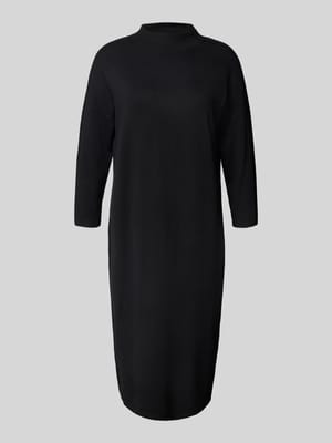 Knielanges Strickkleid mit Stehkragen und 3/4-Arm Shop The Look MANNEQUINE