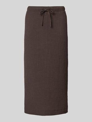 Gerader Midi-Rock mit Strukturmuster Modell 'Rilasa sun' Shop The Look MANNEQUINE