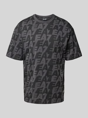 T-Shirt mit Allover-Label-Print Shop The Look MANNEQUINE