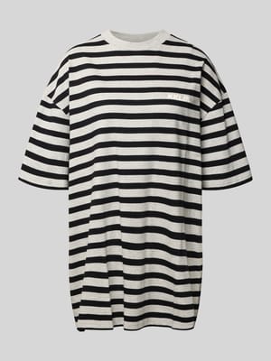 Oversized T-Shirt mit Label-Print Shop The Look MANNEQUINE