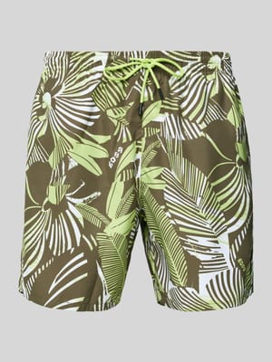 Relaxed Fit Badeshorts mit Label-Badge Modell 'Piranha' Shop The Look MANNEQUINE