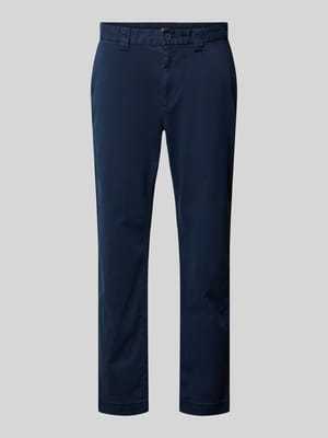 Regular Fit Chino mit Label-Detail Modell 'DAD' Shop The Look MANNEQUINE