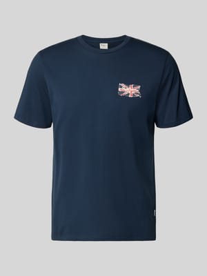 t-shirt o kroju regular fit z czystej bawełny model 'SMALL FLAG' Shop The Look MANNEQUINE