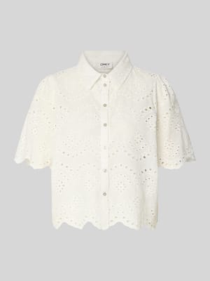 Loose Fit Bluse mit Lochstickerei Modell 'VALAIS' Shop The Look MANNEQUINE