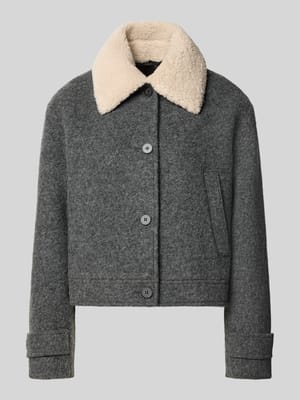Fliegerjacke mit abnehmbarem Teddykragen – curated by Vera van Erp  Shop The Look MANNEQUINE
