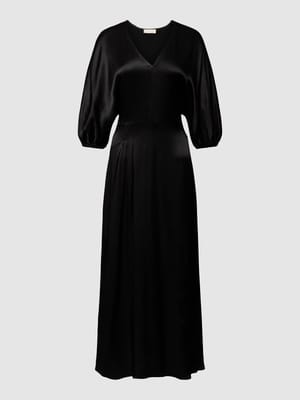 Maxikleid mit V-Ausschnitt Modell 'Evita' Shop The Look MANNEQUINE