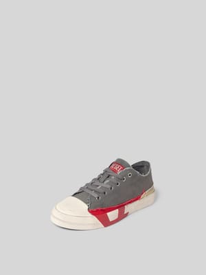 Schnürschuhe im Destroyed-Look Shop The Look MANNEQUINE