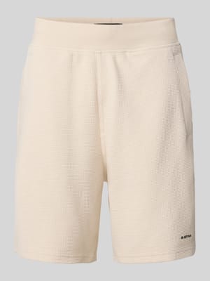 Straight Fit Shorts mit Strukturmuster Shop The Look MANNEQUINE