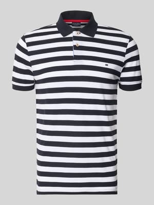 Modern Fit Poloshirt mit Logo-Stitching Shop The Look MANNEQUINE