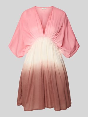 Strandkleid mit V-Ausschnitt Modell 'Mundoly' Shop The Look MANNEQUINE
