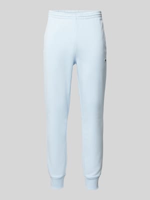 Slim Fit Sweatpants mit Logo-Patch Shop The Look MANNEQUINE