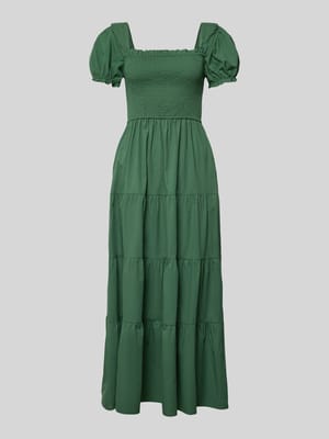 Maxikleid mit Smok-Details und Karree-Ausschnitt Shop The Look MANNEQUINE