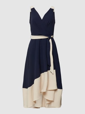 Knielange wikkeljurk met volantzoom Shop The Look MANNEQUINE