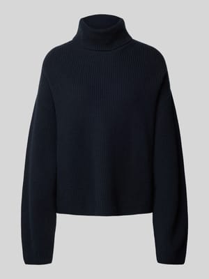 Rollkragenpullover mit Rippstrickmuster aus Wolle - curated by Maja Weyhe Shop The Look MANNEQUINE