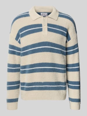 Strickpullover mit Polokragen und Knopfleiste Shop The Look MANNEQUINE