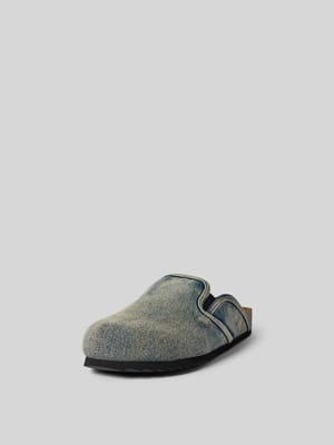 Hausschuhe in Denim-Optik Shop The Look MANNEQUINE