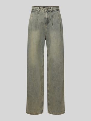 Wide Fit Jeans mit gelegten Falten Modell 'Ysolde' Shop The Look MANNEQUINE