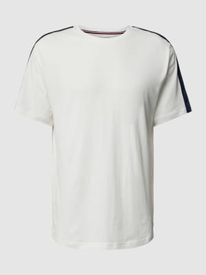 T-Shirt mit Rundhalsausschnitt Shop The Look MANNEQUINE