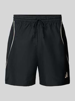 Regular Fit Sport-Shorts mit Kontraststreifen Shop The Look MANNEQUINE