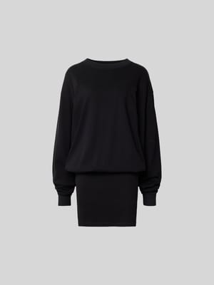 Knielanges Kleid mit Rundhalsausschnitt Shop The Look MANNEQUINE