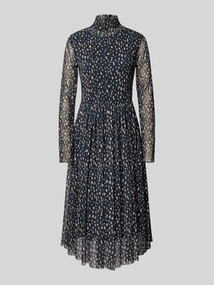 Midikleid mit Stehkragen Shop The Look MANNEQUINE