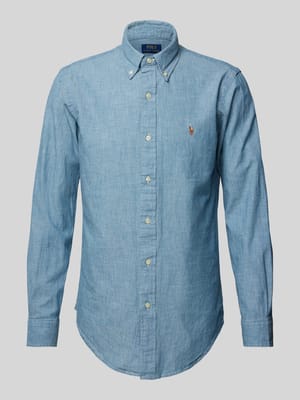 Regular Fit Freizeithemd mit Logo-Stitching Modell 'CHAMBRAY' Shop The Look MANNEQUINE