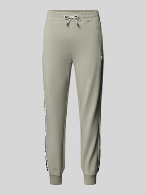 Sweatpants mit Label-Detail Modell 'NEW ARLO' Shop The Look MANNEQUINE