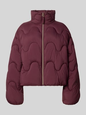 Loose Fit Steppjacke mit Stehkragen Shop The Look MANNEQUINE