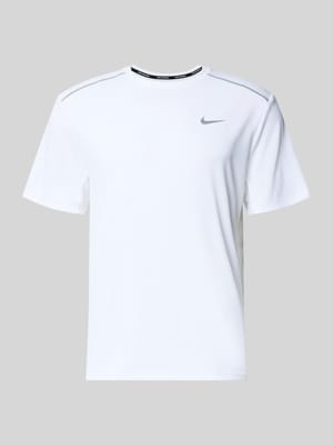 T-Shirt mit Rundhalsausschnitt und Logo Shop The Look MANNEQUINE