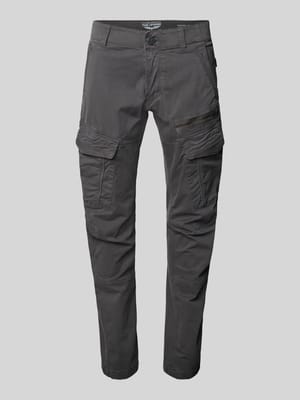 Spodnie cargo o kroju tapered fit z wyhaftowanym logo Shop The Look MANNEQUINE