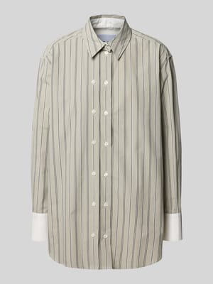 Bluzka o kroju relaxed fit z dwurzędową listwą guzikową model ‘SALAS’ Shop The Look MANNEQUINE