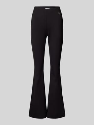 Loose Fit Leggings mit Label-Detail Modell 'SCULPTED MILANO' Shop The Look MANNEQUINE