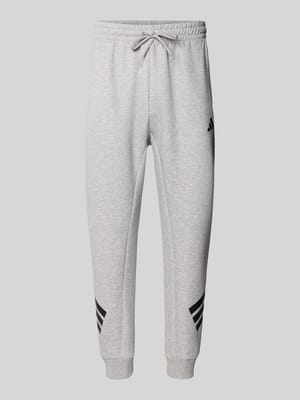 Slim fit sweatbroek met logoprint Shop The Look MANNEQUINE