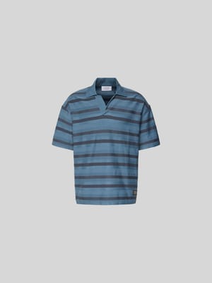 Oversized Poloshirt mit Logo-Patch Shop The Look MANNEQUINE