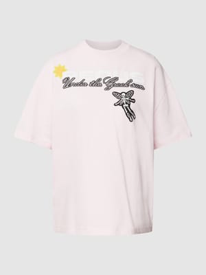 PEQUS X P&C - T-Shirt mit Label-Print Shop The Look MANNEQUINE