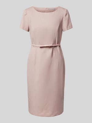 Knielanges Kleid mit Taillengürtel Shop The Look MANNEQUINE