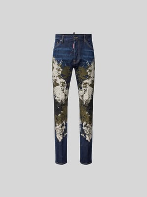 Slim Fit Jeans mit Label-Detail Shop The Look MANNEQUINE
