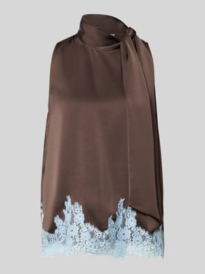 Blusentop aus Satin mit Spitzenbesatz Modell 'LORENZ' Shop The Look MANNEQUINE