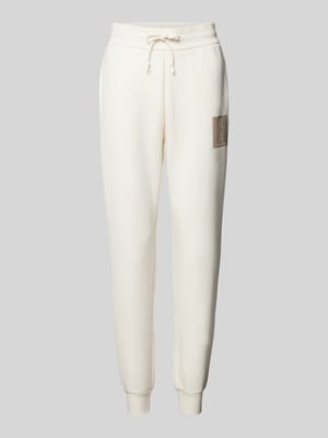 Tapered Fit Sweatpants mit Label-Print Shop The Look MANNEQUINE