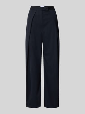Vloeiende broek met wide leg broek - curated by Viky Rader Shop The Look MANNEQUINE