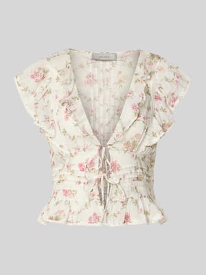 Blousetop met V-hals en vetersluiting Shop The Look MANNEQUINE
