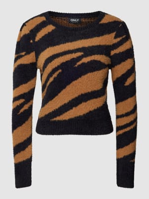 Sweter z dzianiny ze wzorem na całej powierzchni ‘ELLA’ Shop The Look MANNEQUINE