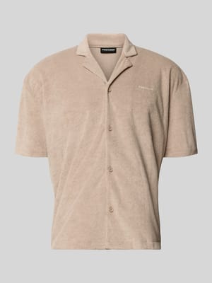 Relaxed Fit Freizeithemd mit Logo-Stitching Modell 'Nelas' Shop The Look MANNEQUINE